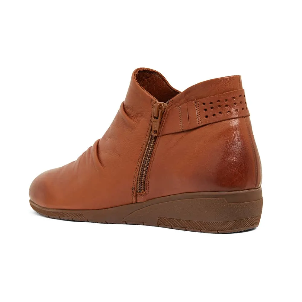 Fairway Boot in Tan Leather